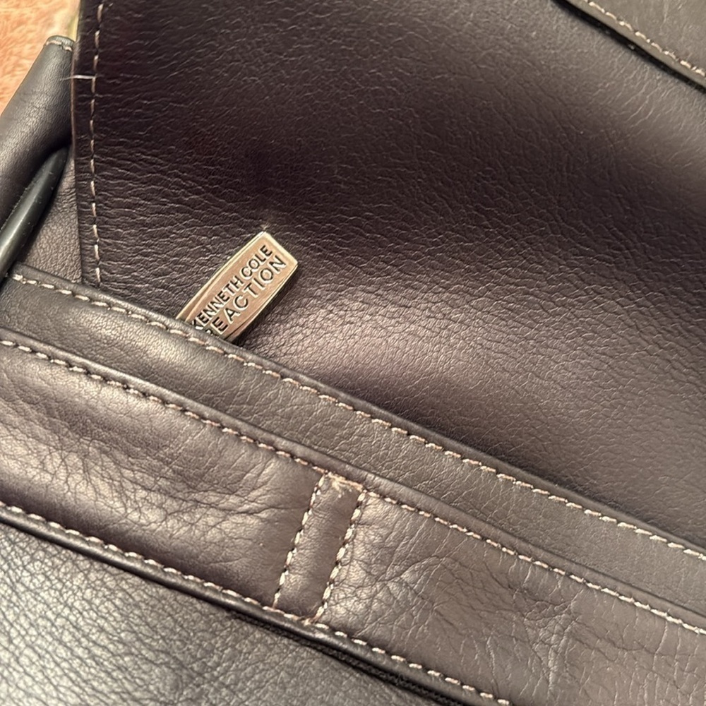 Kenneth Cole Reaction Black Leather Briefcase with Shoulder Strap - Picture 12 of 12